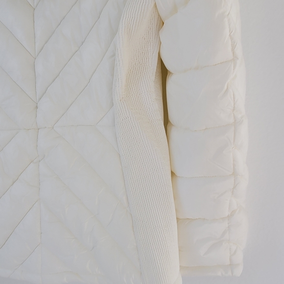 DKNY Puffy Jacket Size XL - Picture 6 of 8